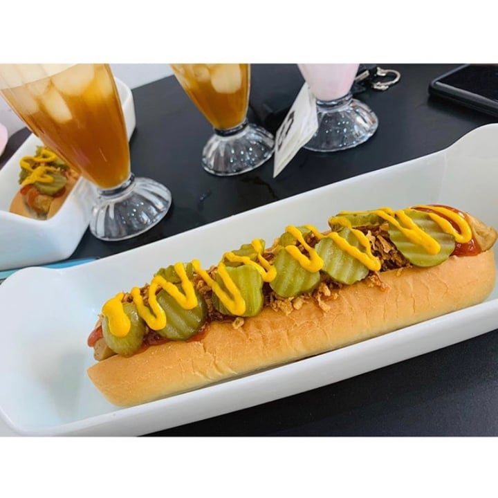 photo of Vegan Antics Hot dog shared by @emilyhossack on  23 Sep 2020 - review