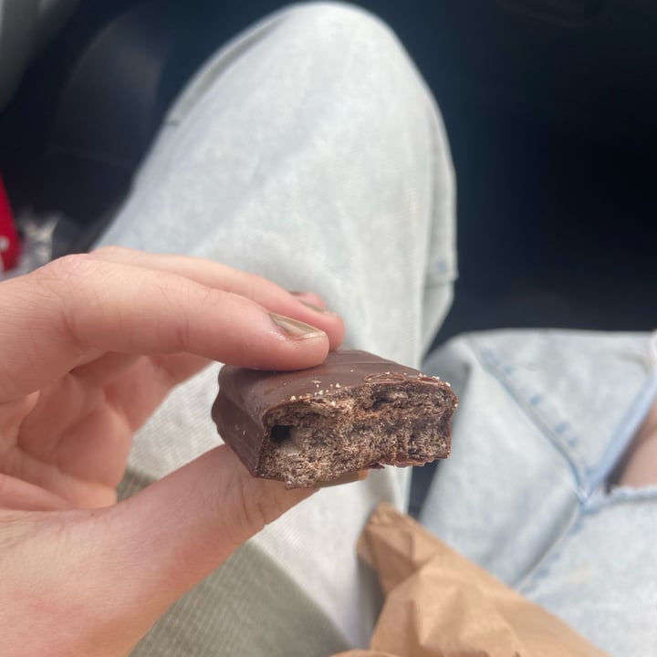 photo of Diggers Vegie Kitchen Vegan tim tams shared by @bridey on  13 Aug 2022 - review