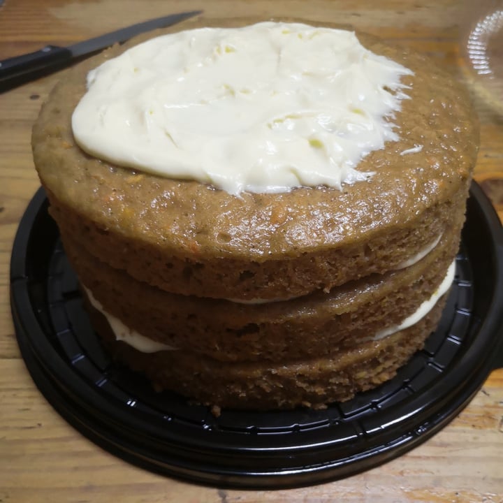 photo of Tashy's Tasty Treats Triple layer Vegan Carrot Cake shared by @mrtraam on  01 Dec 2021 - review