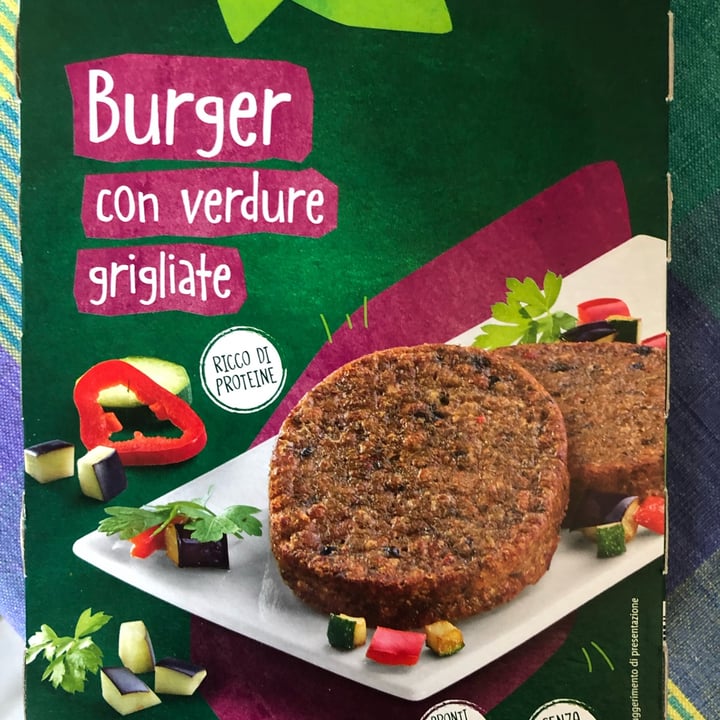 review photo of Vemondo Burger con Verdure Grigliate shared by @nnnnnoe on 26 May 2022 - review