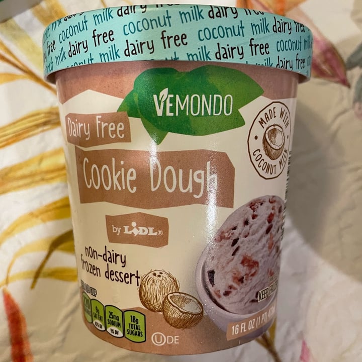 photo of Vemondo  Cookie Dough Non-Dairy Ice Cream shared by @christine- on  18 Aug 2022 - review