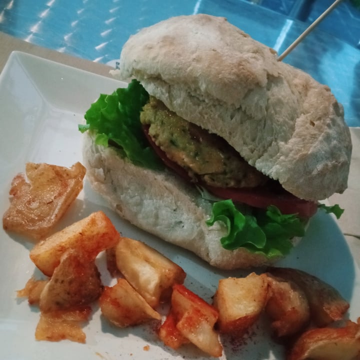 review photo of O Logradouro Hamburguesa Vegana shared by @anabigrr on 12 Sep 2021 - review