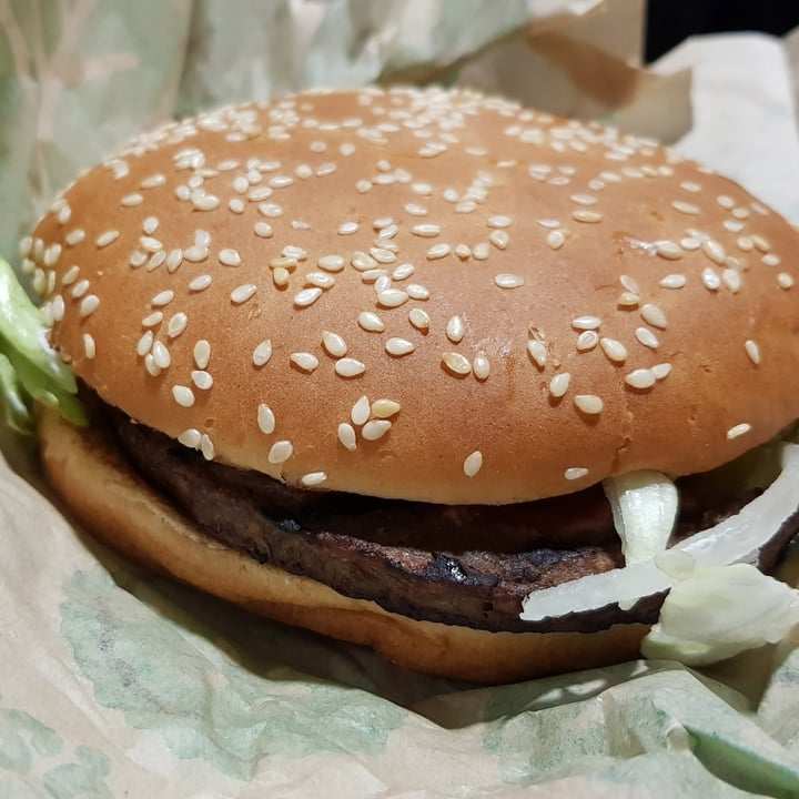 photo of Burger King Leicester Square Plant-based Whopper shared by @rnp20 on  16 Mar 2022 - review