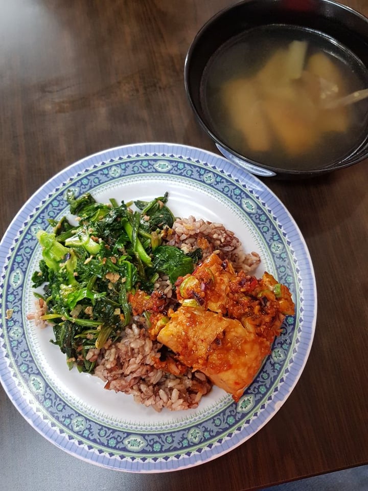 photo of Yi Xin Vegetarian Mixed Vegetables Brown Rice shared by @ycarolyn on  11 Oct 2019 - review