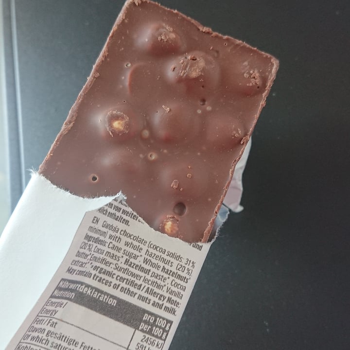 photo of Vego Vego Whole Hazelnut Chocolate Bar shared by @antonellaf on  26 Mar 2022 - review