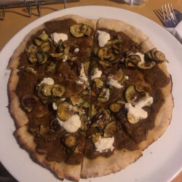 review photo of Agriturismo Biologico Vegano Piccapane, Cutrofiano, Salento pizza shared by @satyavegan on 20 Jul 2020 - review