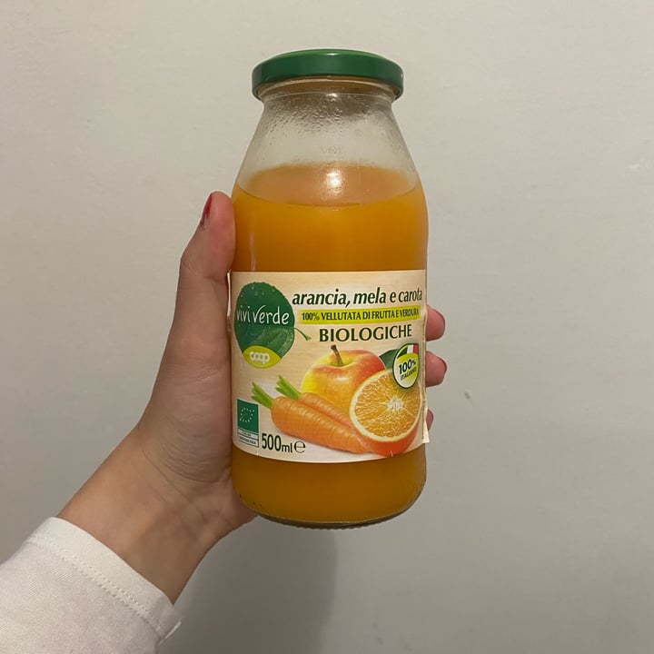 review photo of Vivi Verde Coop Arancia, mela e carota shared by @giuliamayer on 12 Jun 2022 - review