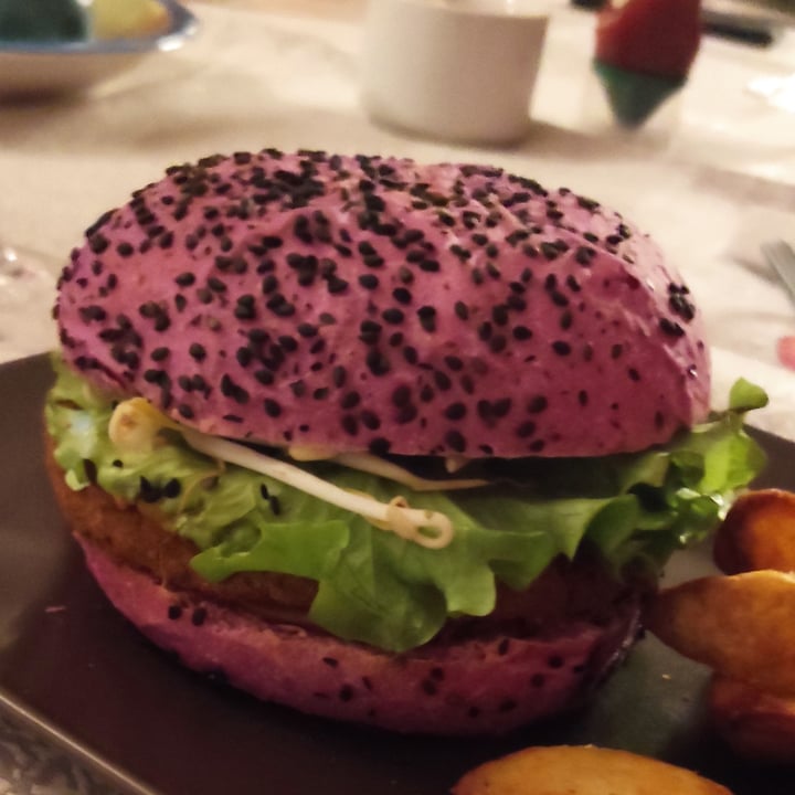 photo of Flower Burger Cherry Bomb shared by @saraz92 on  14 Feb 2022 - review