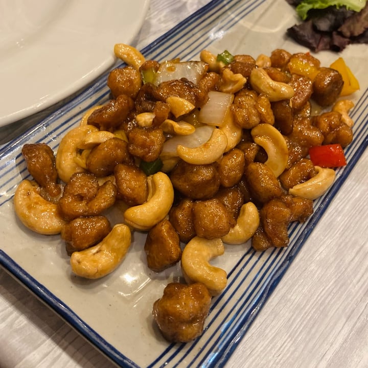 photo of Puti Vegan Cafe Stir-Fry Crispy Soy Protein With Cashew Nut And Chillies shared by @katelouisepowell on  02 Oct 2021 - review