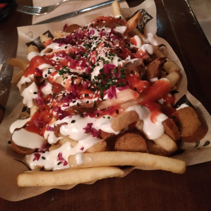 review photo of Mad Mad Vegan Berlin vegan wurst shared by @irenebaldrich on 30 Sep 2020 - review