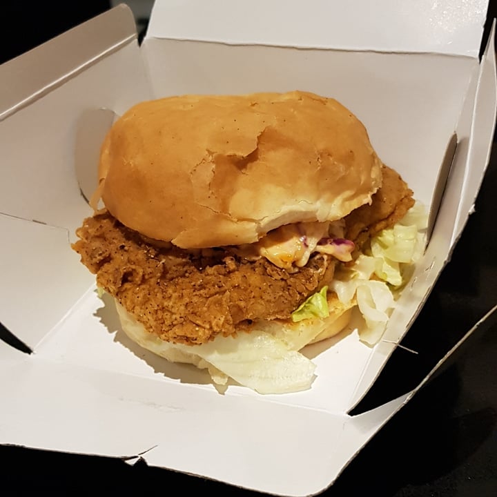 photo of The Vegan Chef, Craighall Crispy Chickn Burger shared by @tbarnes89 on  24 Nov 2020 - review