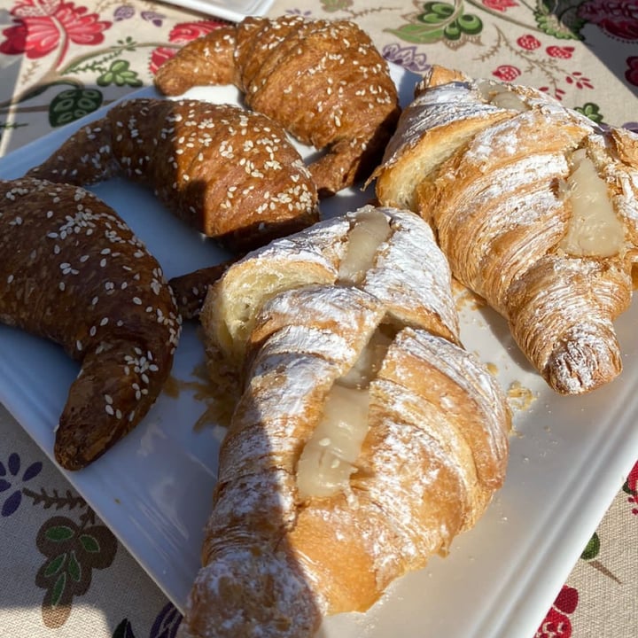 photo of Craft Vegan Bakery Croissant Con Pastelera shared by @karenmayra on  03 Oct 2021 - review