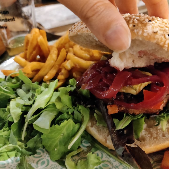 review photo of Flower Park Hamburger shared by @euetta on 22 Aug 2021 - review
