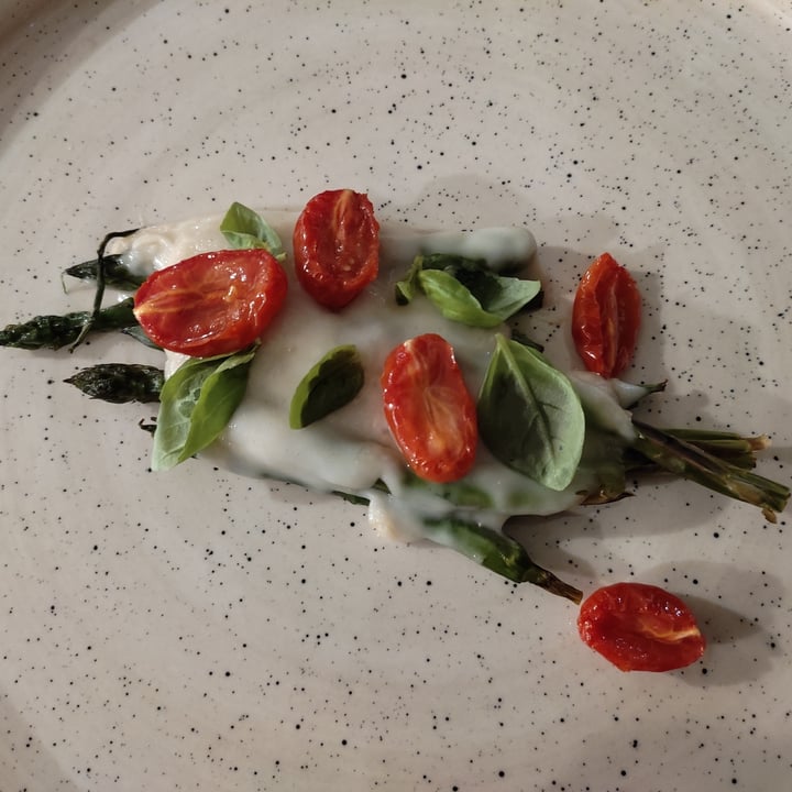 photo of Antica Osteria Da Zorro Asparagi gratinati, con formaggio vegetale shared by @diana17 on  17 Apr 2022 - review