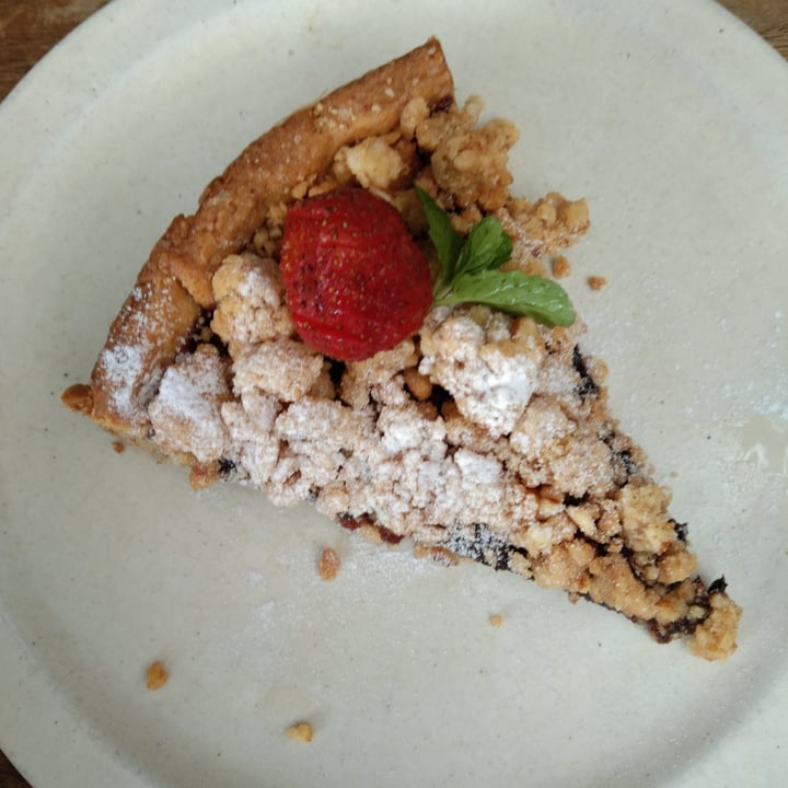 photo of Manggis in Canggu Berry Crumble Pie shared by @poppyprl on  22 Dec 2020 - review