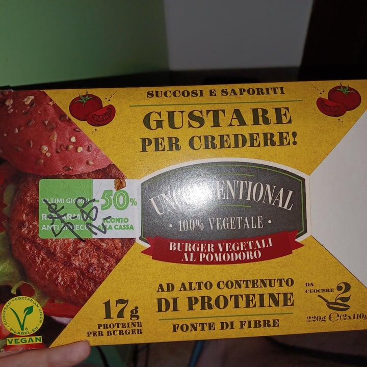 photo of Unconventional Burger Vegetale Al Pomodoro - Tomato Burger shared by @llauraa on  05 Jul 2022 - review