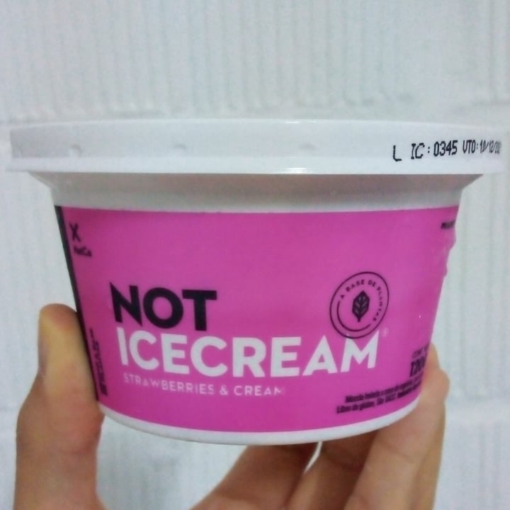 photo of NotCo Not Icecream Strawberries & Cream Mini shared by @nataliadelvalle on  04 Mar 2021 - review