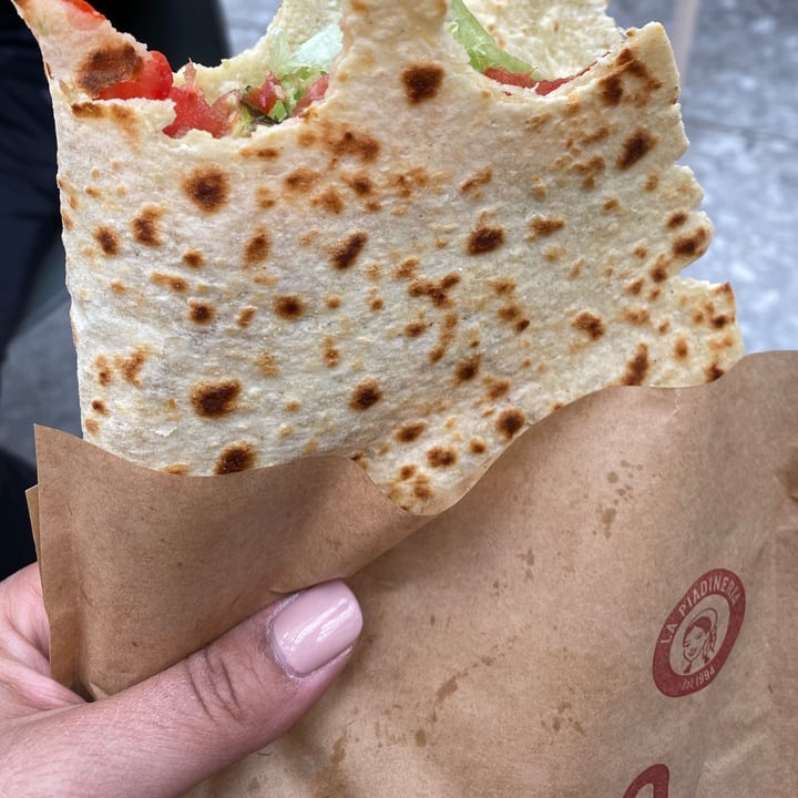 photo of La Piadineria Piadina vegana shared by @ilenialentini on  23 Apr 2022 - review