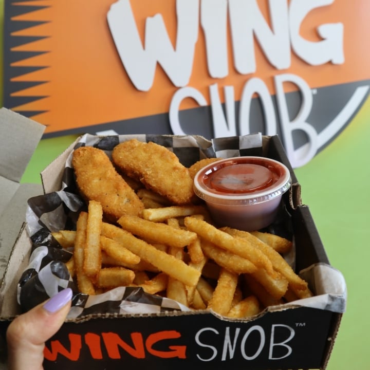 photo of Wing Snob Beyond Tenders shared by @lizmaselli on  16 Jul 2022 - review