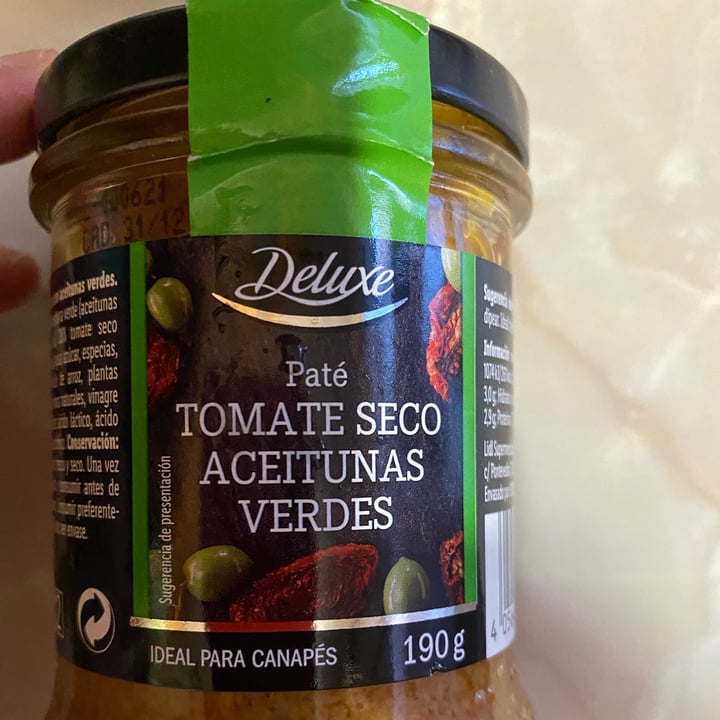 photo of Deluxe Paté tomate seco y aceitunas verdes shared by @supersukita on  01 Jan 2022 - review