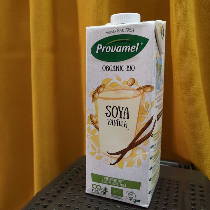 photo of Provamel Organic Bio Soya Vanilla shared by @zizzivegan on  19 Feb 2020 - review