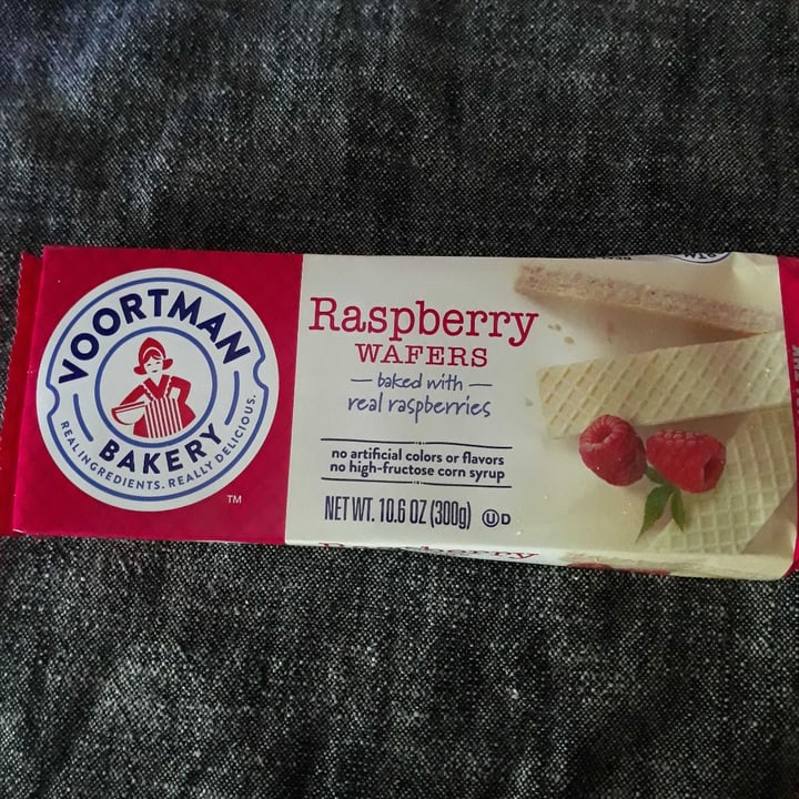 photo of Voortman Bakery Raspberry Wafers shared by @gettewilson on  13 Jun 2020 - review