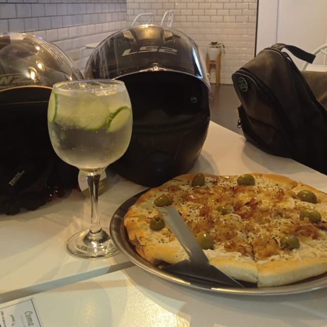Photo of the dish “pizza mozzarella”