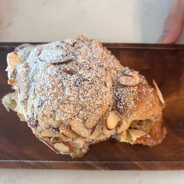 photo of LEVEL V BAKERY Almond Croissant shared by @spearl on  24 Sep 2022 - review