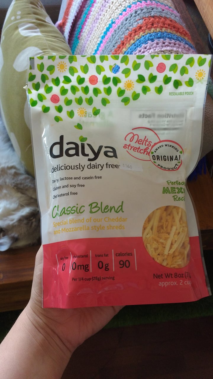 photo of Daiya Classic Blend Cheddar and Mozzarella Style Shreds shared by @uvazombie on  21 Dec 2019 - review