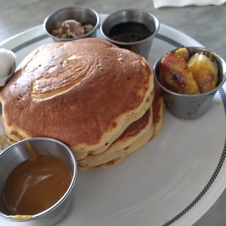 photo of KINDRED Banana pancakes shared by @parasocialvegan on  21 Aug 2021 - review
