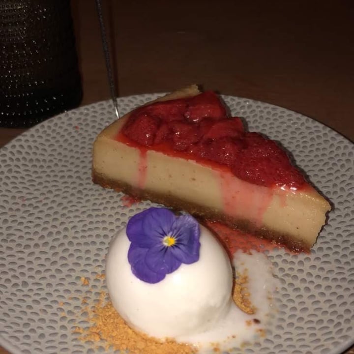 photo of Planta South Beach Cashew cheesecake shared by @allymariebush on  04 Jun 2020 - review