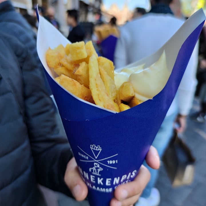 photo of Manneken Pis Nieuwendijk Patatine fritte con Vegan mayo shared by @va1en on  13 Jun 2022 - review