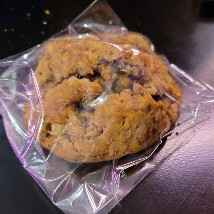 photo of VEGAN FOX New York Vegan Cookie shared by @lauchaons on  29 Jul 2022 - review
