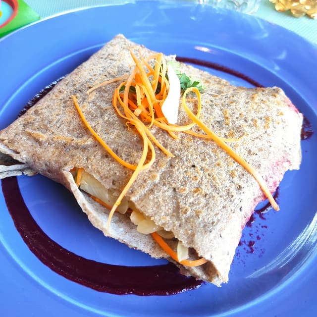 Photo of the dish “Crepe De Vegetales Y Queso”