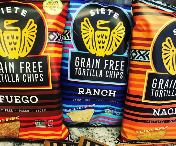 photo of Siete Family Foods Grain Free Tortilla Chips Dairy Free Ranch shared by @vegansarahmarie on  03 Mar 2020 - review
