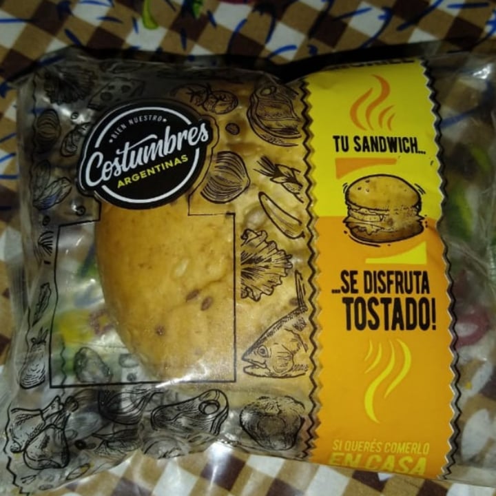photo of Costumbres Argentinas Sandwich Vegano shared by @melinavegana on  15 Apr 2021 - review