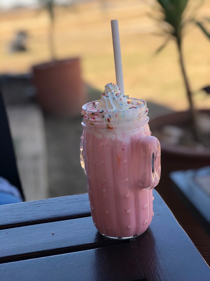 photo of Asher's Corner Cafe @ Ashers Farm Sanctuary Strawberry Marshmallow Milkshake shared by @nsprenger on  01 Sep 2019 - review