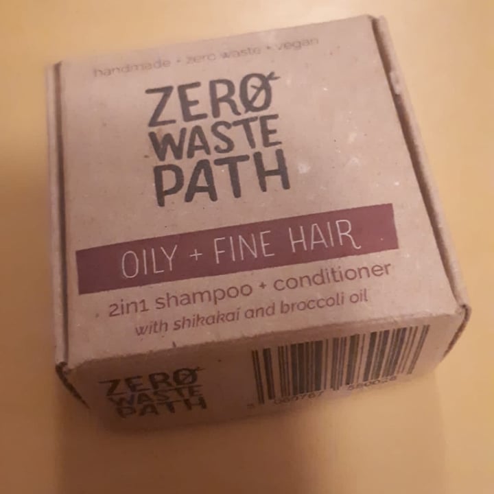 photo of Zero Waste Path Normal Hair 2in1 shampoo + conditioner shared by @noemi1995 on  28 Apr 2021 - review