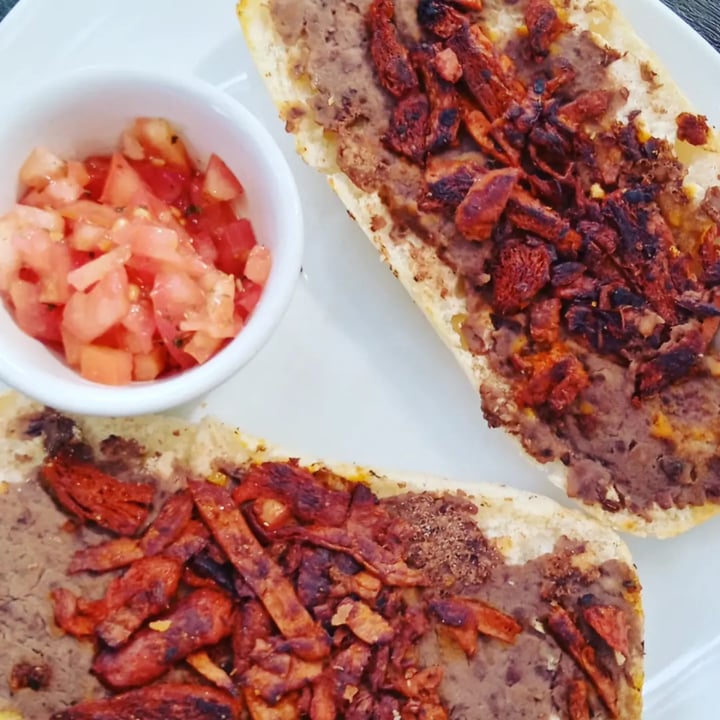 photo of La Casita de NYNY Molletes con Pastor de Soya shared by @pamelamorales on  08 Nov 2022 - review