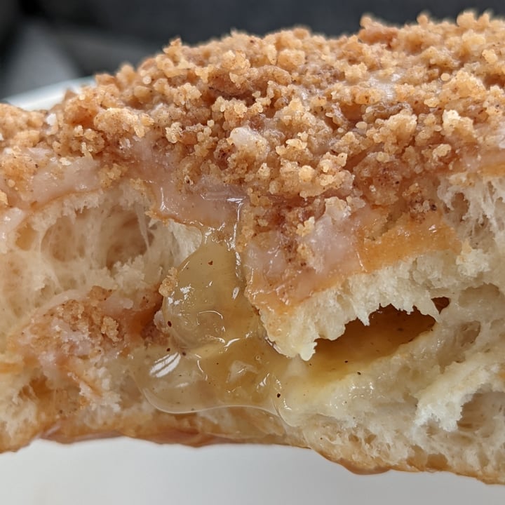 photo of Krispy Kreme Apple Custard Crumble shared by @benzole on  29 Jan 2022 - review