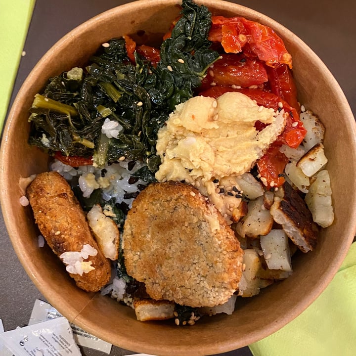 photo of Poke House - Elnos Vegan Bowl shared by @mariamagri on  22 Jan 2022 - review