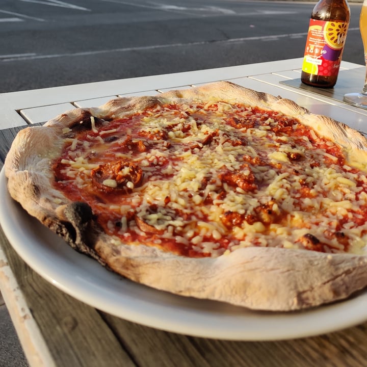 review photo of pizzeria marameo Diavola (Veganized) shared by @vegahanimo on 29 Oct 2022 - review