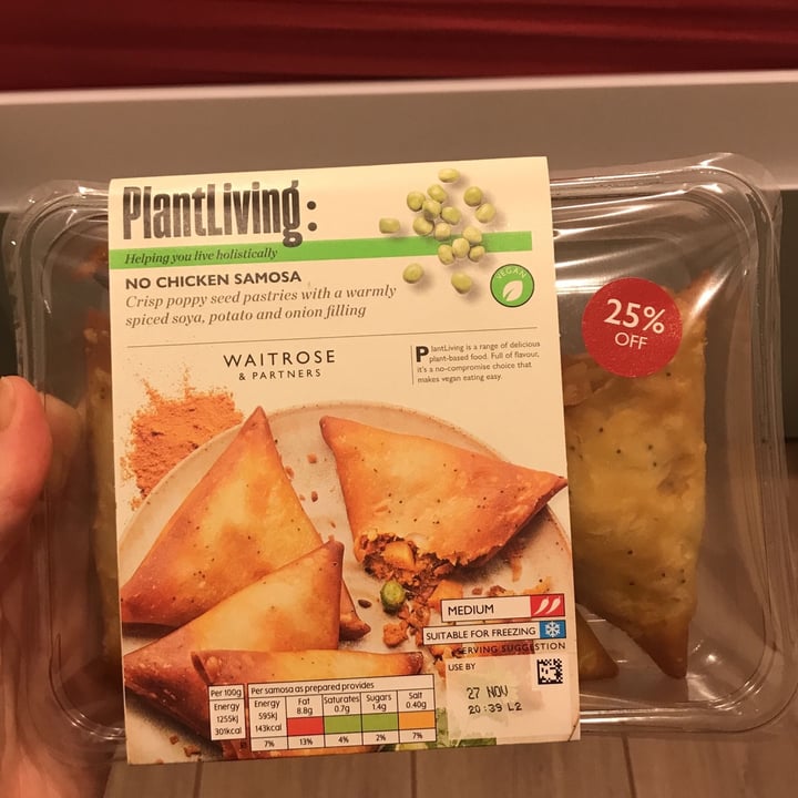 photo of plant living No Chicken Samosa shared by @marianebertan on  23 Nov 2022 - review