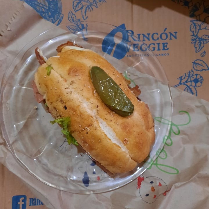 photo of Rincón veggie Torta Cubana shared by @uvazombie on  19 Oct 2020 - review