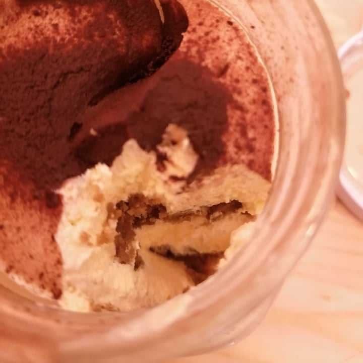 photo of Flower Burger Tiramisù Vegan By Pasticceria Mascherpa shared by @anitacampana on  11 Apr 2022 - review