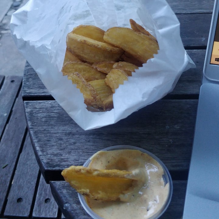 photo of Lekker Vegan Kloof Crispy Chips shared by @adelesalle on  30 Jan 2021 - review