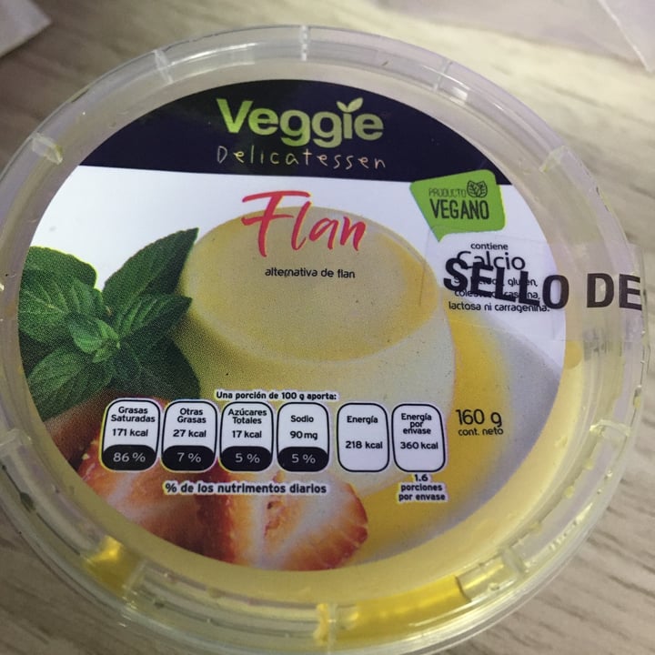 photo of Veggie Delicatessen Flan shared by @stregocia on  19 Jun 2020 - review