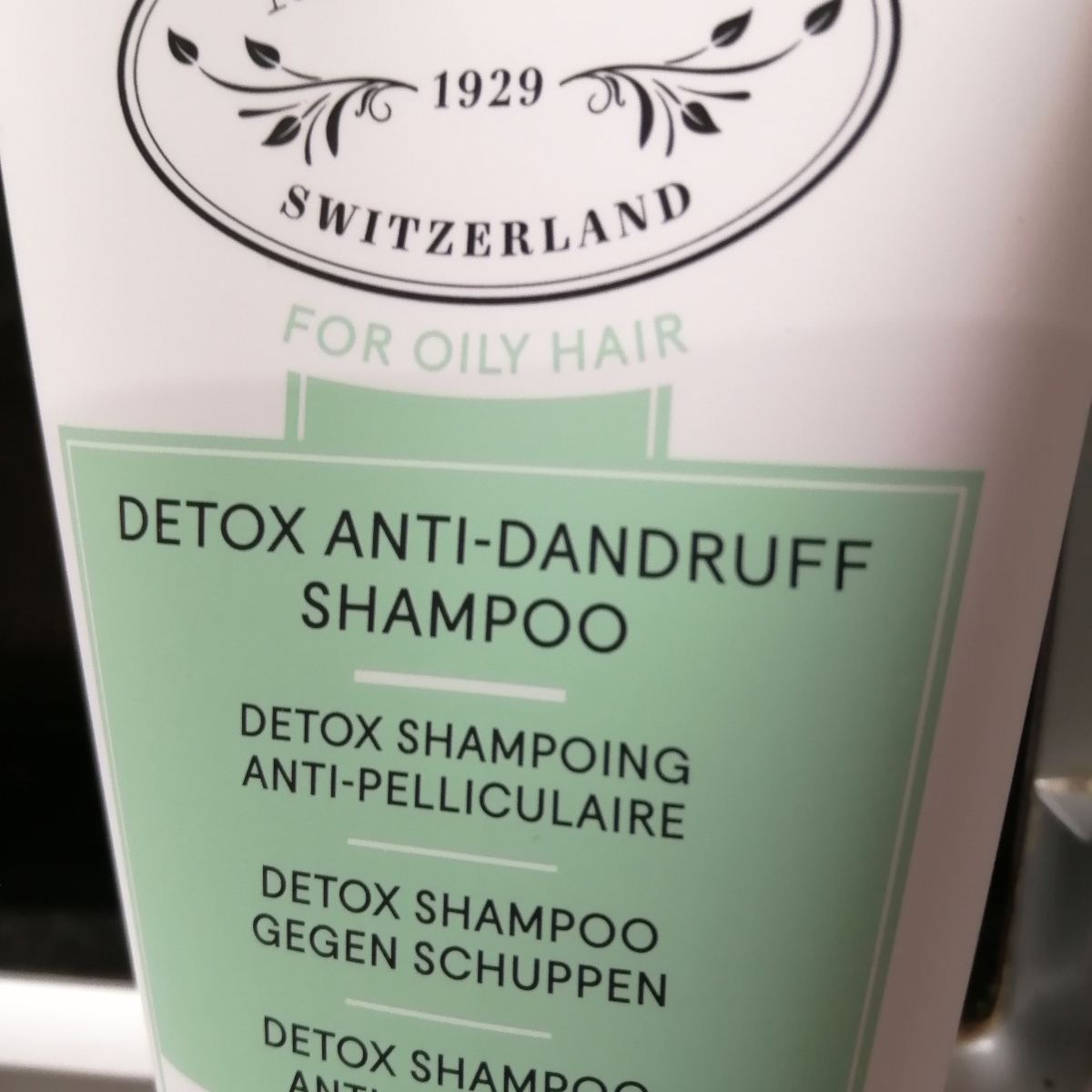 Detox anti-dandruff shampoo from Mettler - Vegan Product Reviews