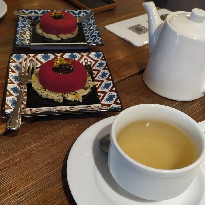 photo of La Maison Café & Lab panna cotta vegana shared by @streghetta85 on  26 Oct 2022 - review