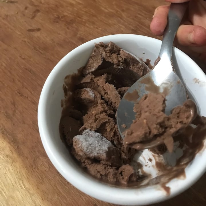 review photo of Kibon Chocolate com Pedaços De Avelã shared by @lovec on 09 Jul 2022 - review